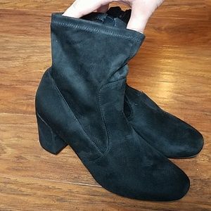 Nicole suede black sock bootie